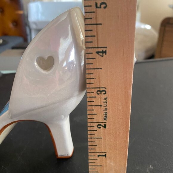 Here Comes the Bride Diane’s Happy Toes Votive Candle Porcelain Wedding 5" x 8" - Picture 9 of 16